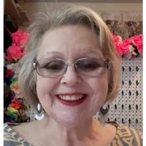 Meet your Posher, Roxann